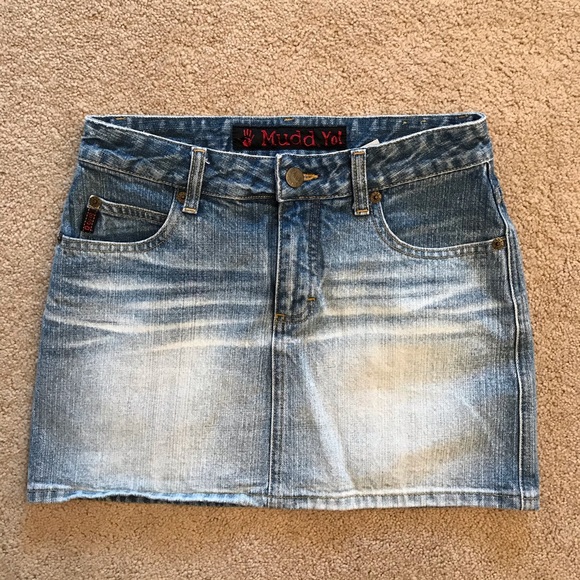 denim skirt festival outfit